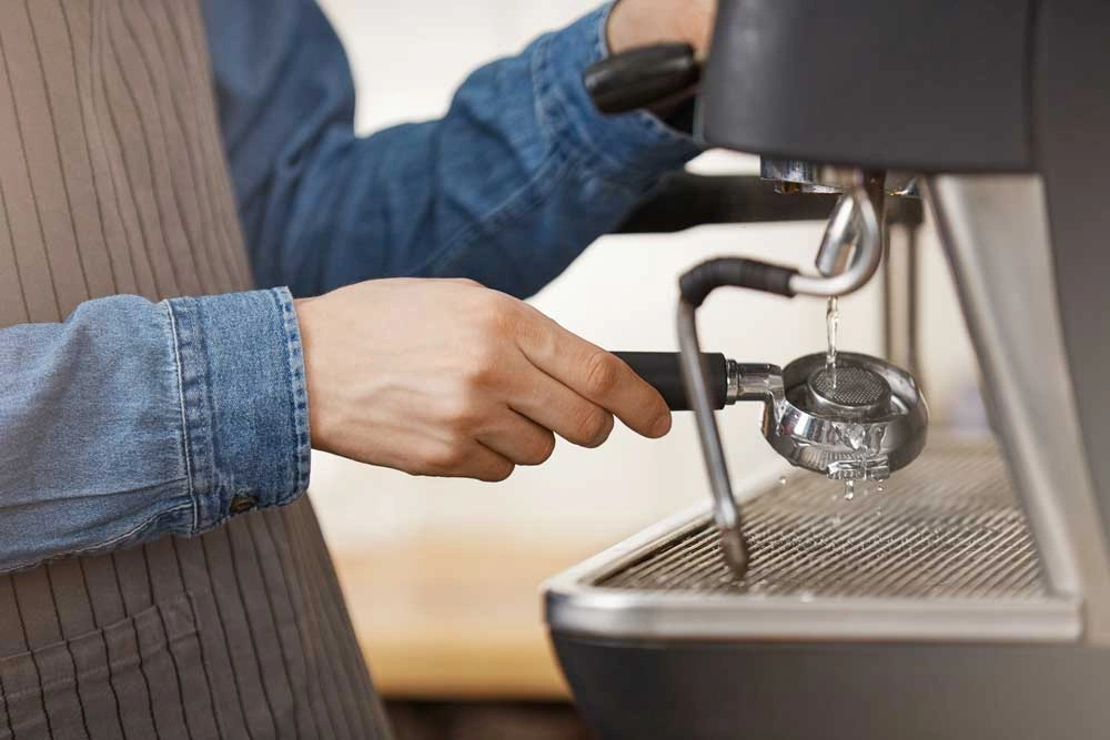 mengapa-descale-mesin-kopi-itu-wajib-ini-alasannya